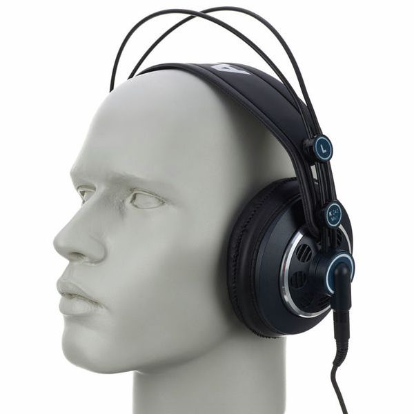 AKG K-240 MKII
