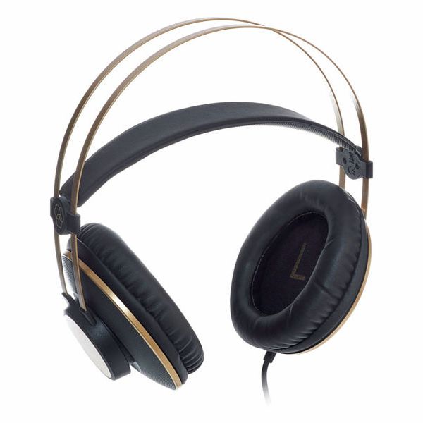 AKG K-92