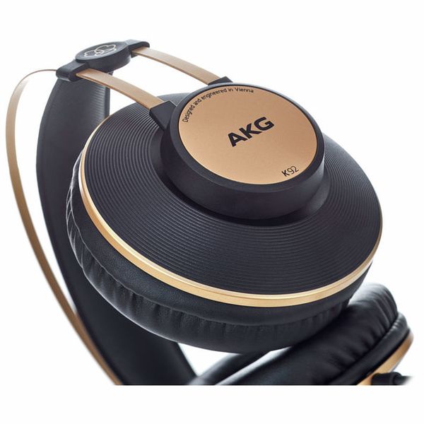 AKG K-92